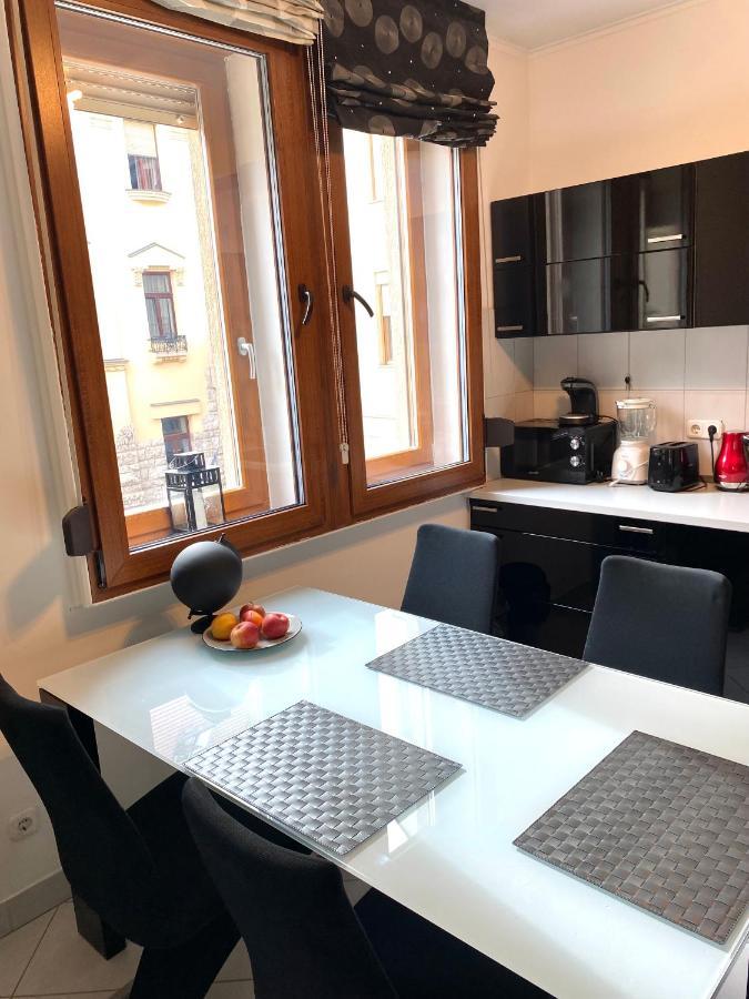 Budapest Heart By Gozsdu Apartment Bagian luar foto
