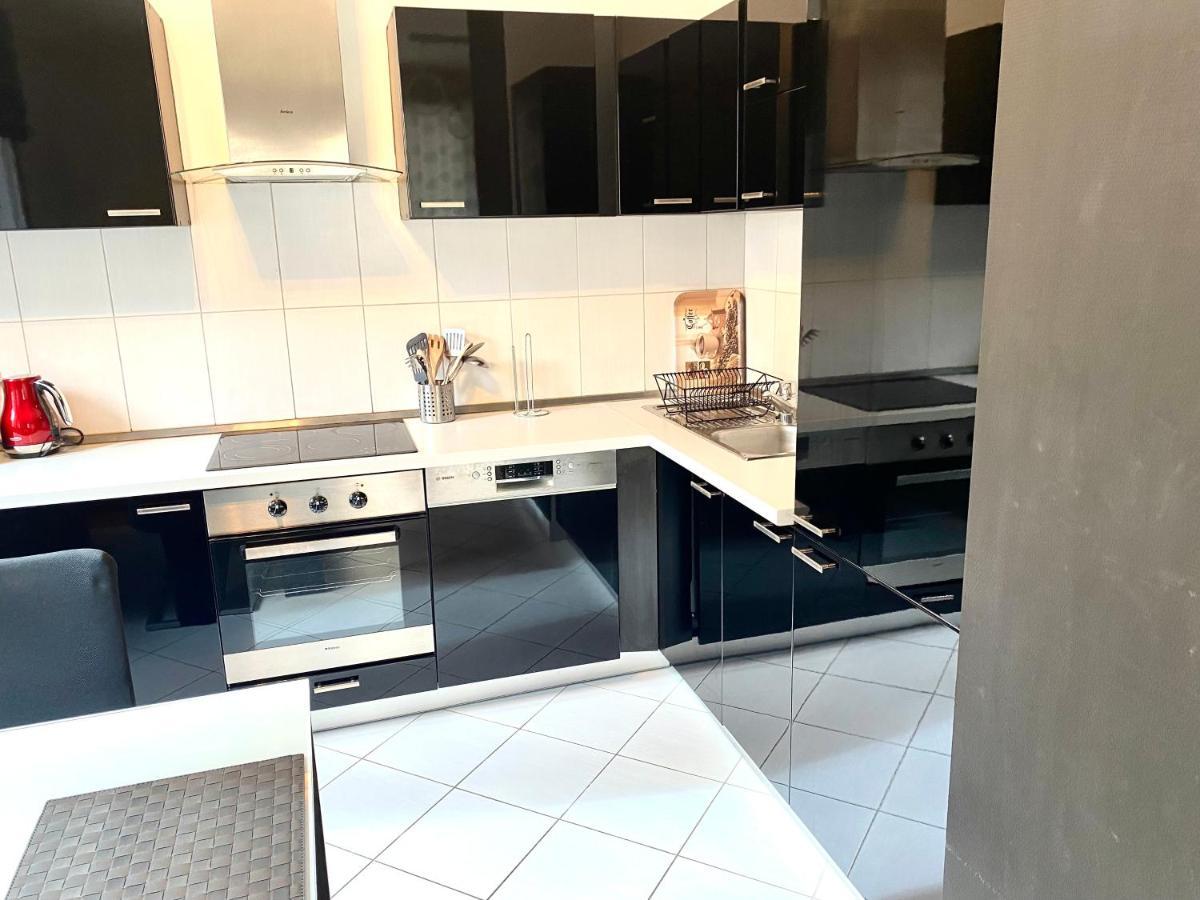Budapest Heart By Gozsdu Apartment Bagian luar foto