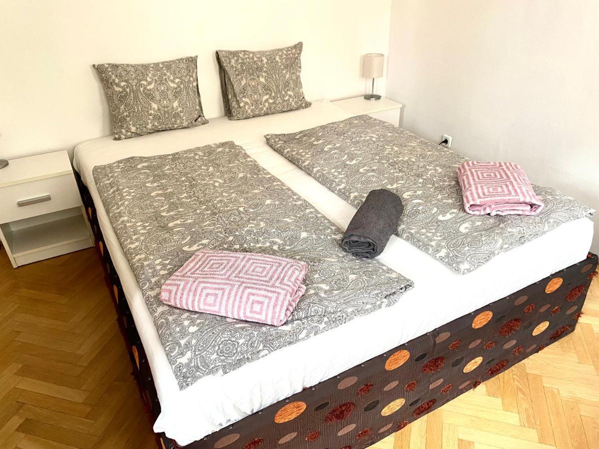 Budapest Heart By Gozsdu Apartment Bagian luar foto